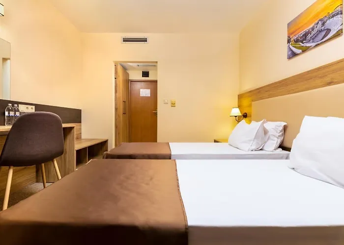 英特尔库珀酒店 2*